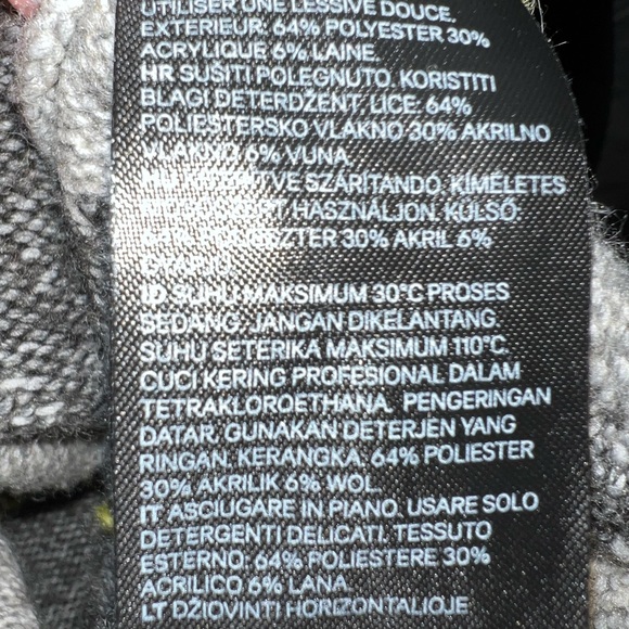 Pringle Of Scotland & H&M Sweater - Picture 9 of 9